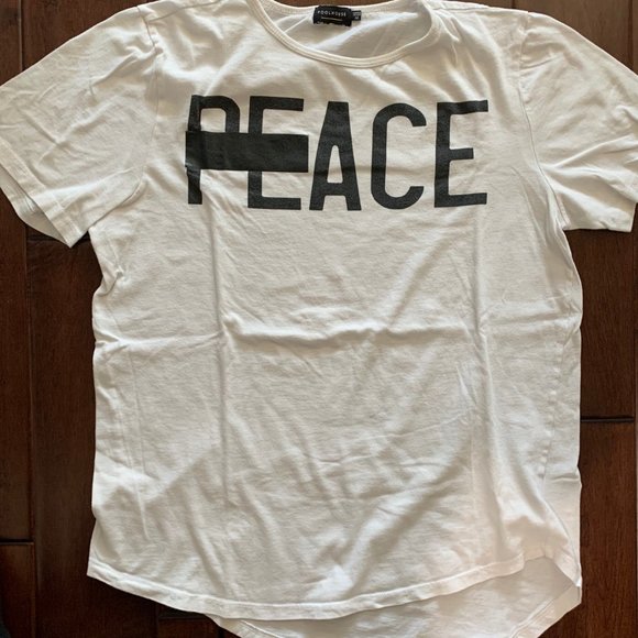 POOLHOUSE | NO PEACE | SIZE M | CURVED HEM TSHIRT - Picture 2 of 4